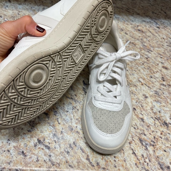 Veja woman's sneakers. Set of 3 - Picture 4 of 5